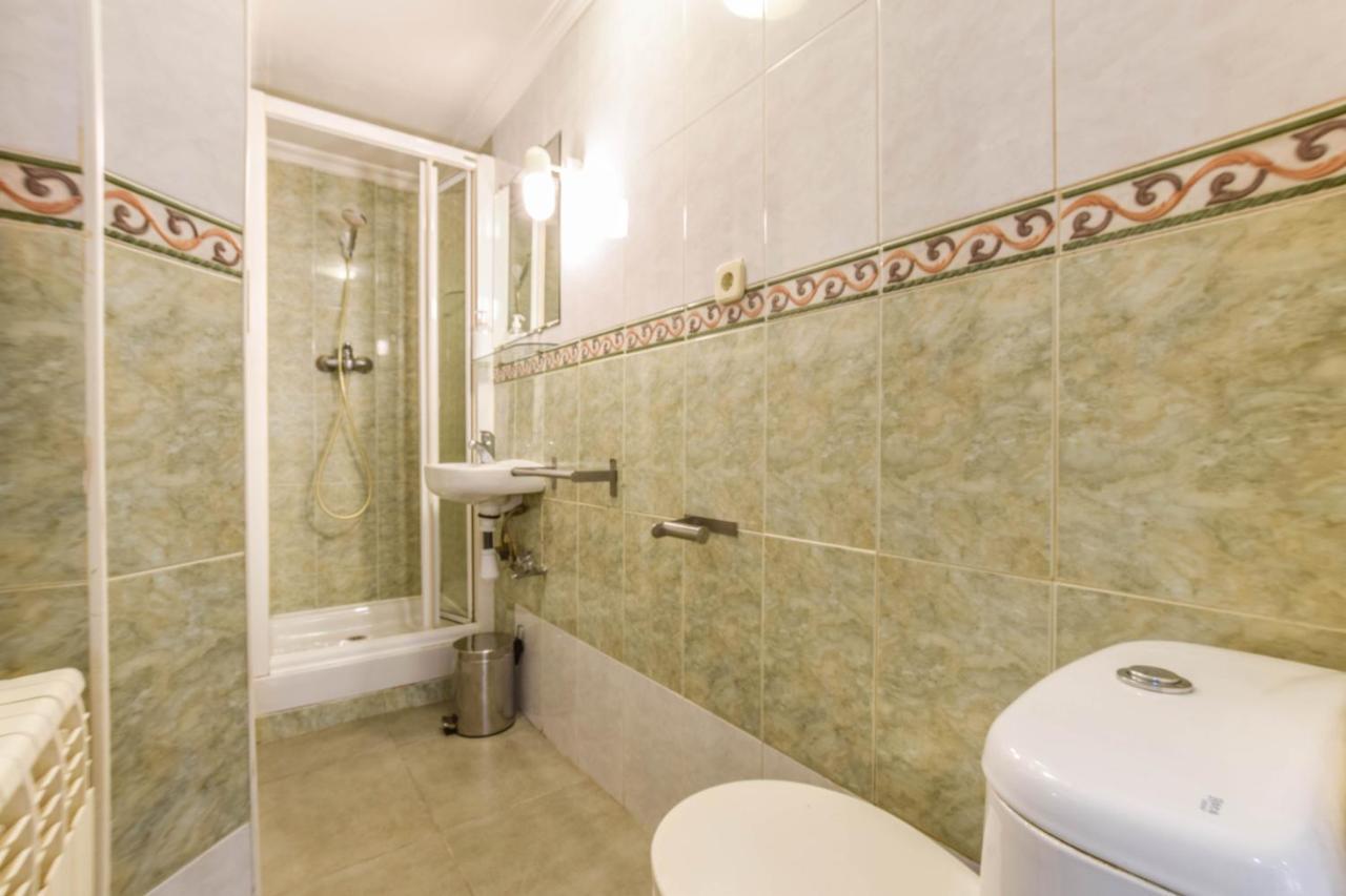 Apartamento Plaza De Lavpies Apartment Madrid Bagian luar foto