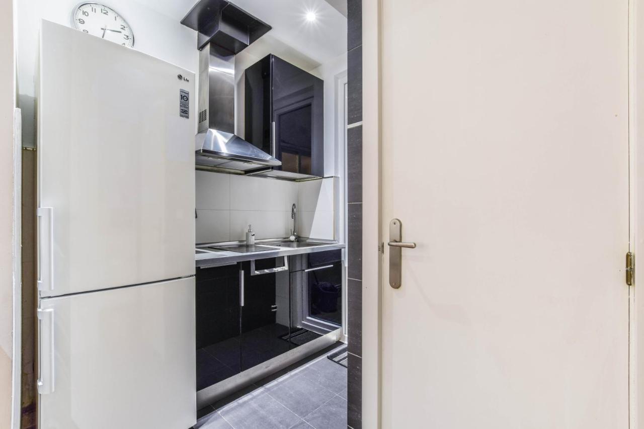 Apartamento Plaza De Lavpies Apartment Madrid Bagian luar foto