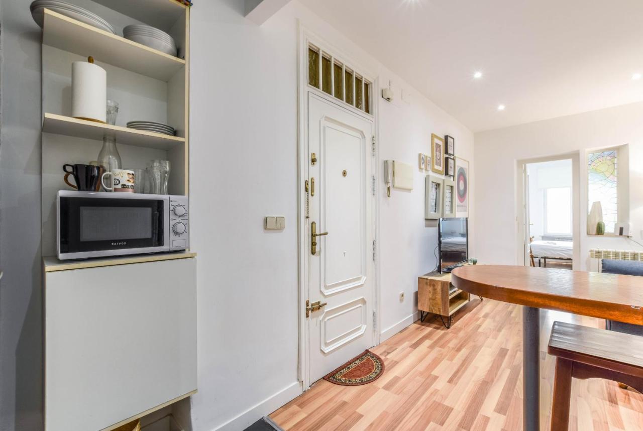 Apartamento Plaza De Lavpies Apartment Madrid Bagian luar foto