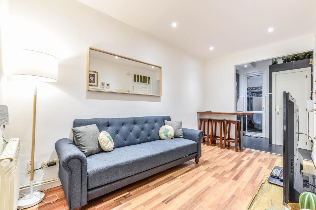 Apartamento Plaza De Lavpies Apartment Madrid Bagian luar foto