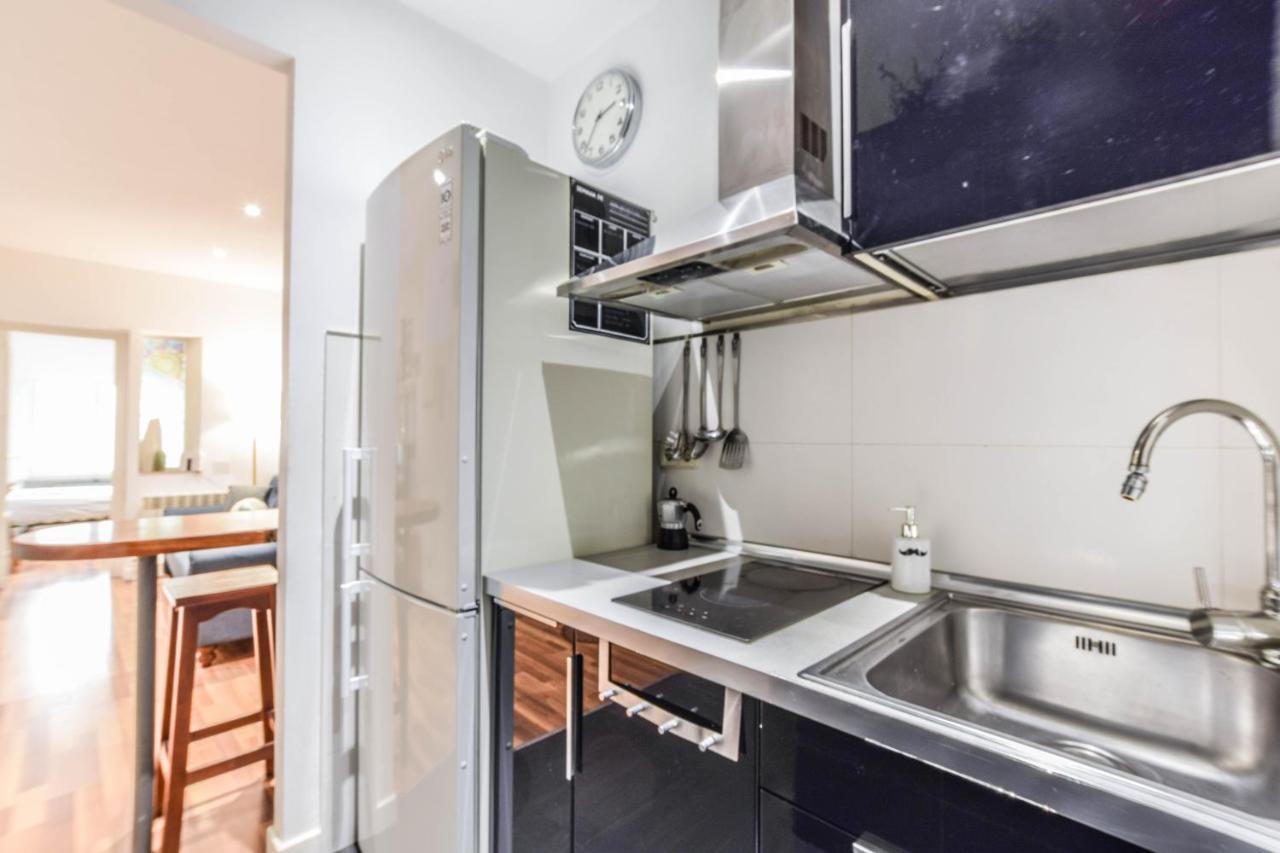 Apartamento Plaza De Lavpies Apartment Madrid Bagian luar foto